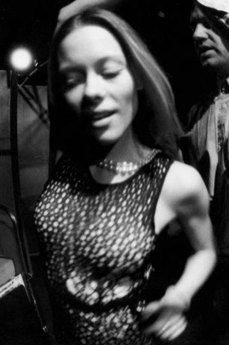 Linda Rybová (Elaine Vassal)