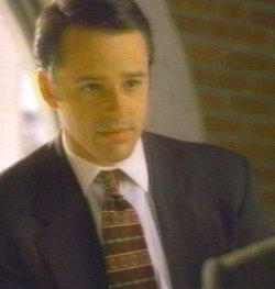 Gil Bellows (Billy Thomas)