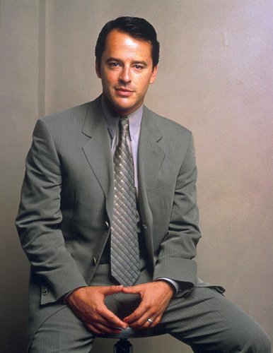 Gil Bellows (Billy Thomas)