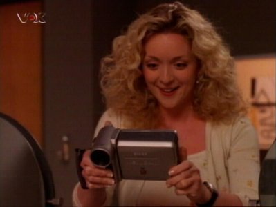 Jane Krakowski (Elaine Vassal)