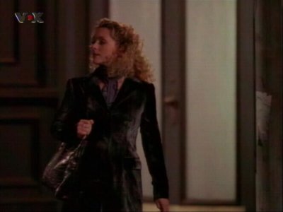 Jane Krakowski (Elaine Vassal)