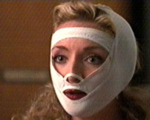 Jane Krakowski (Elaine Vassal)