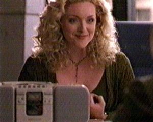 Jane Krakowski (Elaine Vassal)