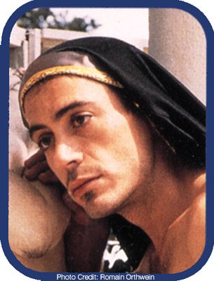Robert Downey Jr. (Larry Paul)