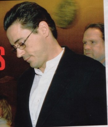 Robert Downey Jr. (Larry Paul)