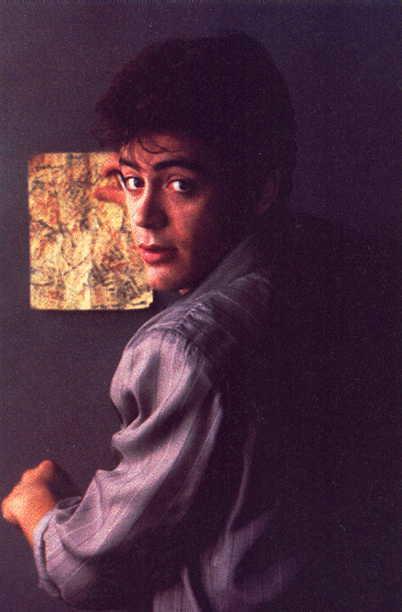 Robert Downey Jr. (Larry Paul)