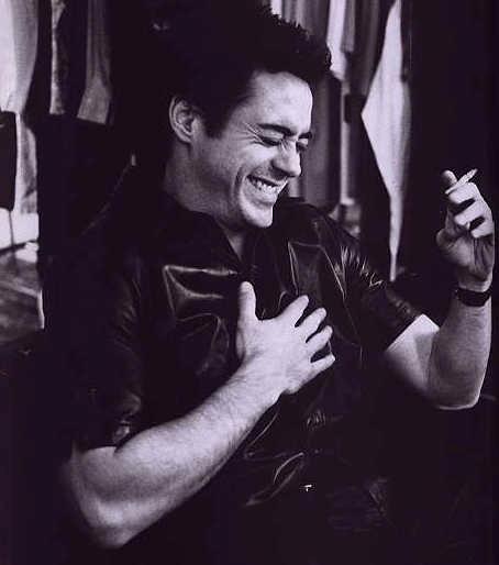 Robert Downey Jr. (Larry Paul)