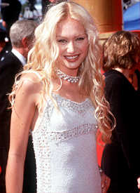 Portia de Rossi (Nell Porter)