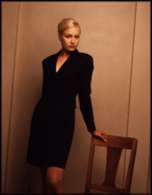 Portia de Rossi (Nell Porter)