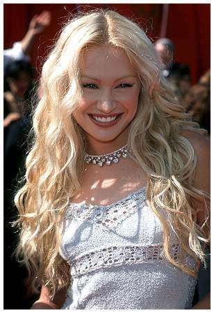 Portia de Rossi (Nell Porter)