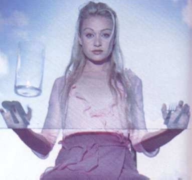 Portia de Rossi (Nell Porter)