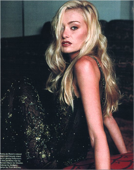 Portia de Rossi (Nell Porter)