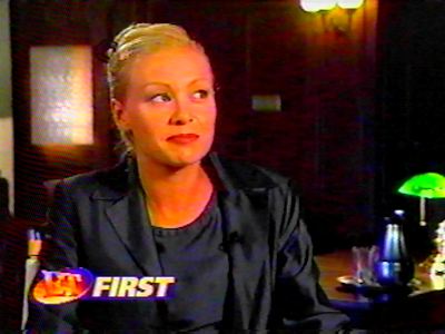 Portia de Rossi (Nell Porter)
