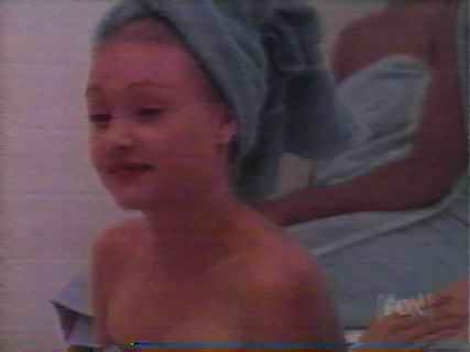 Portia de Rossi (Nell Porter)