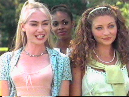 Portia de Rossi (Nell Porter)