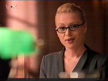 Portia de Rossi (Nell Porter)