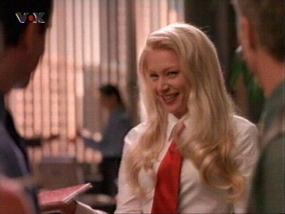 Portia de Rossi (Nell Porter)