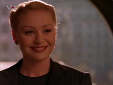 Portia de Rossi (Nell Porter)