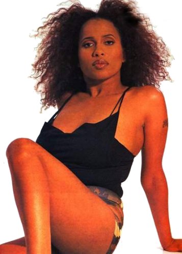 Lisa Nicole Carson (Renee Radick)